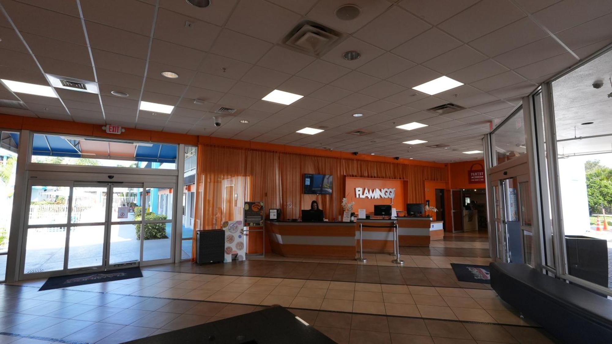 Ramada By Wyndham Flamingo Water Park Hotell Kissimmee Eksteriør bilde